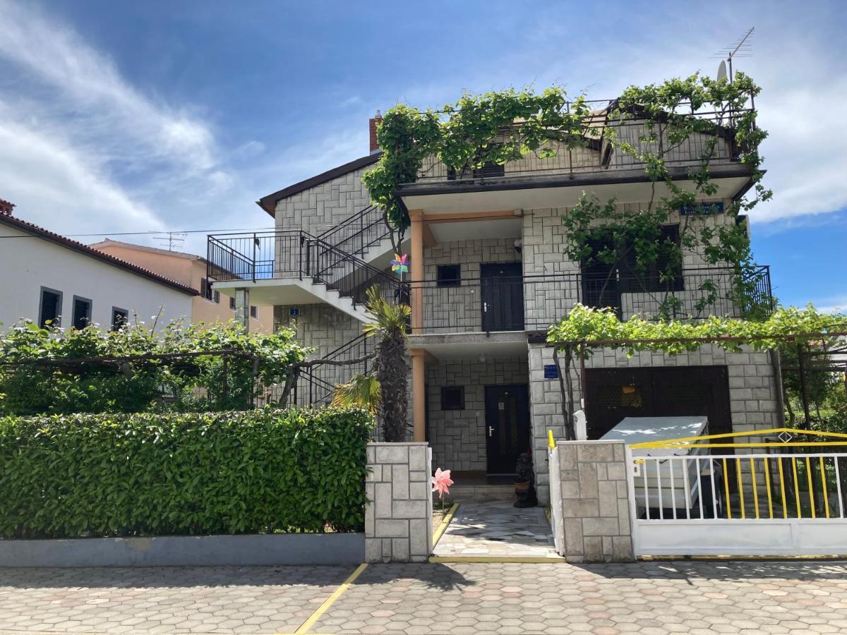 Apartments Hrnjic Umag Exteriér fotografie